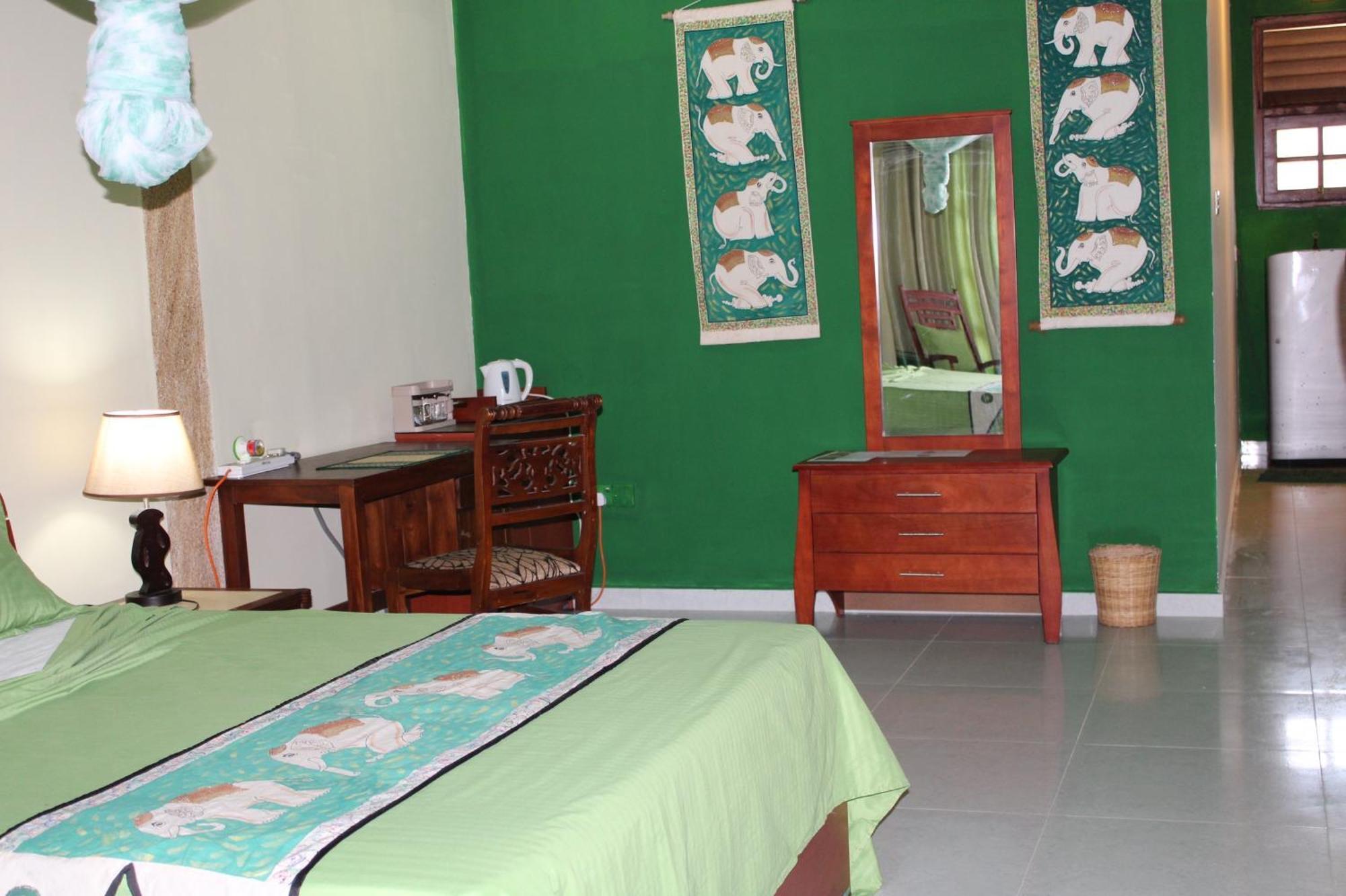 Raj Mahal Inn Wadduwa Zewnętrze zdjęcie